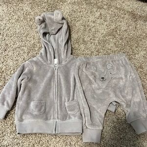 Jacket and pants set. Size 3m. Never worn!